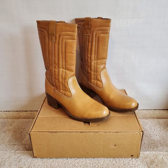 Groovy Boots: These boots are so 70s, they practically come with disco fever. - Picture 2 of 15